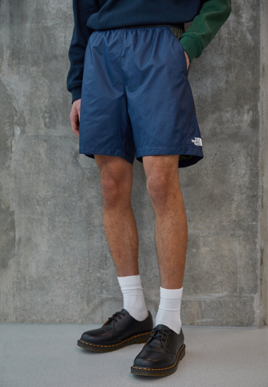 

Шорты The North Face, темно-зеленый