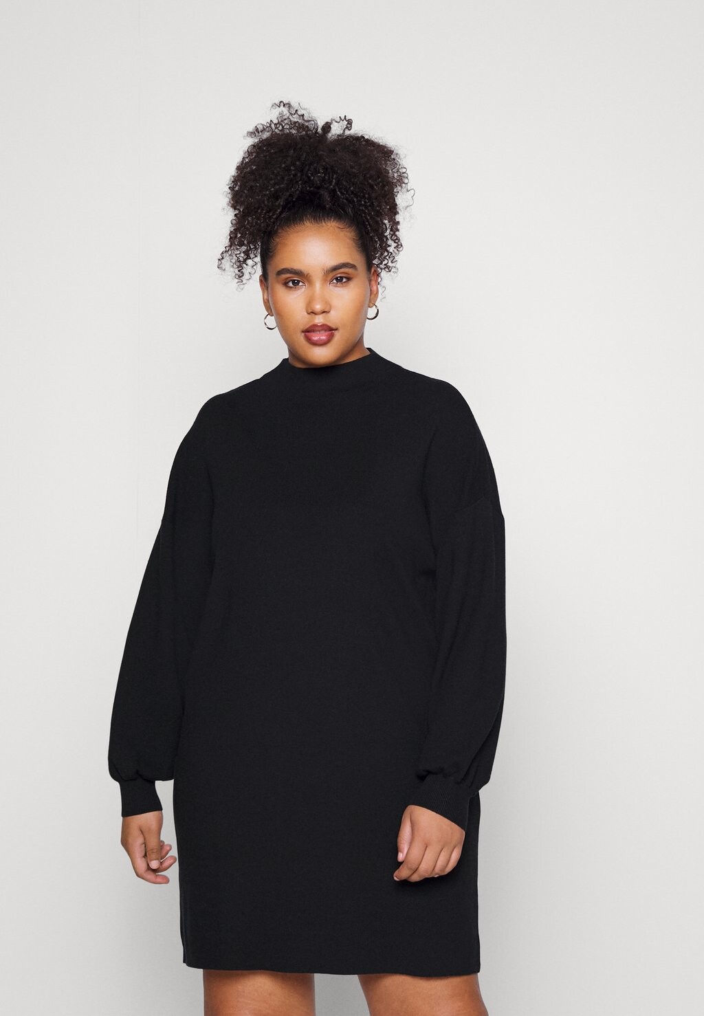 

Платье Point Vero Moda Curve VMNANCE FUNNELNECK DRESS, черный