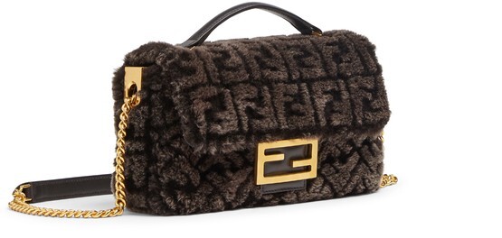 

Сумка миди Baguette с цепочкой Fendi