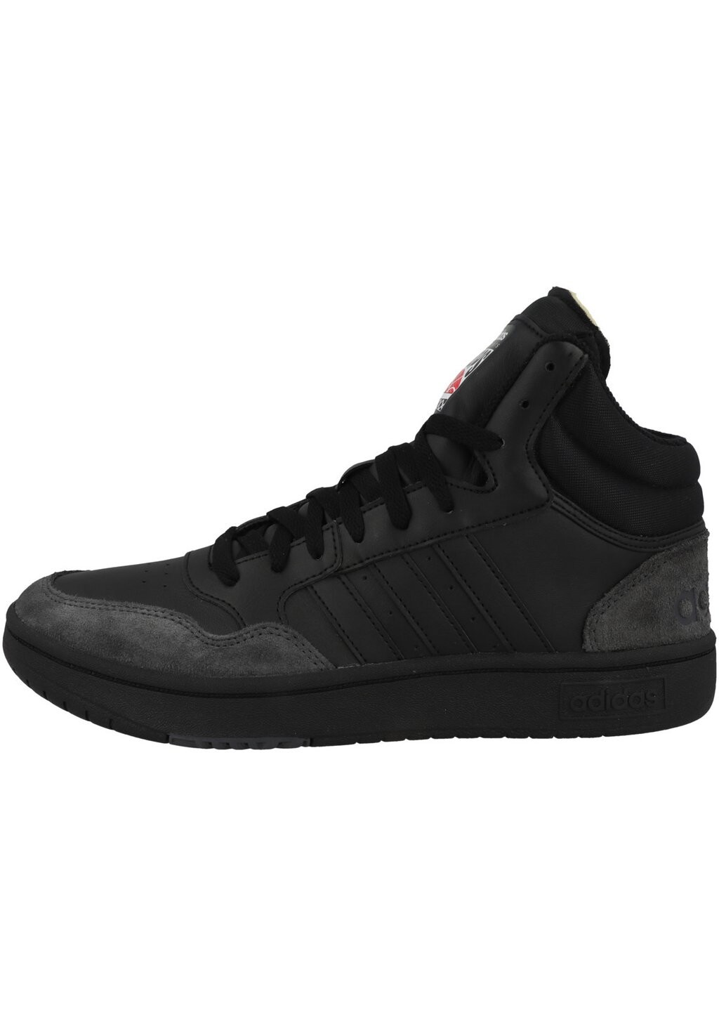 

Кроссовки Adidas