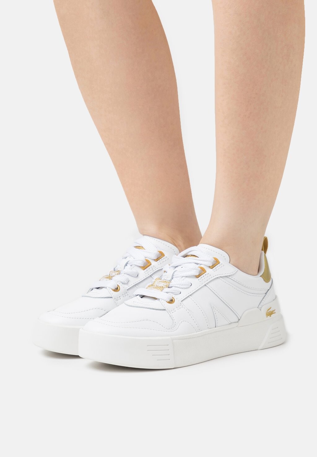 

Кроссовки Lacoste