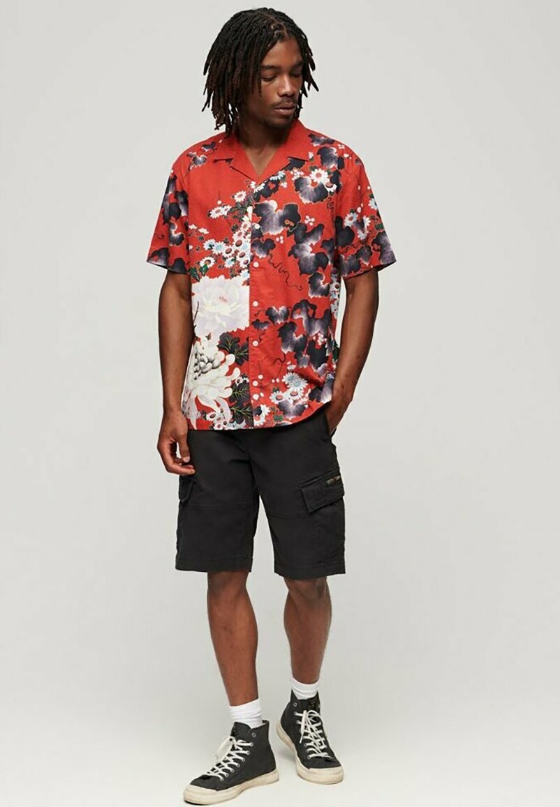 

Рубашка HAWAIIAN RESORT Superdry, цвет tsutatkikubotan red print