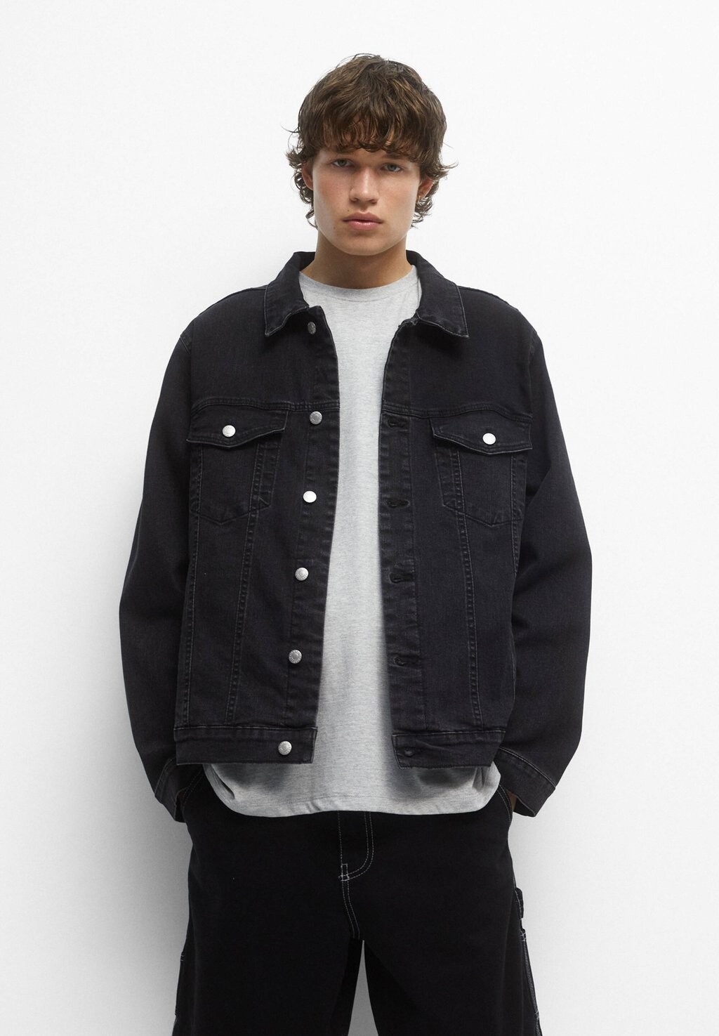 

Джинсовая куртка PULL&BEAR