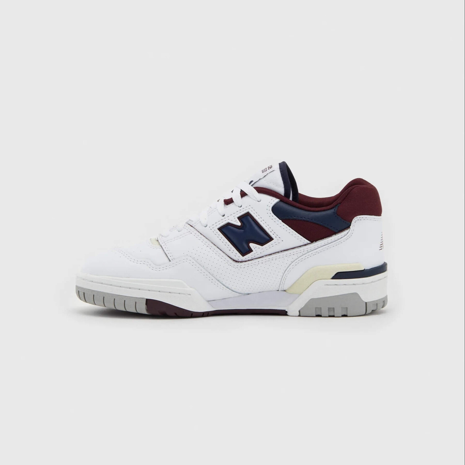 

Кроссовки New Balance 550 Unisex, белый/темно-синий/бордовый