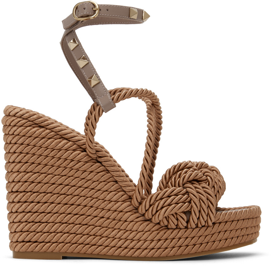 

Розовые босоножки на каблуке Rockstud 115 Valentino Garavani