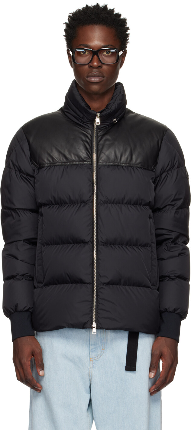 

Черный пуховик из буграна Moncler