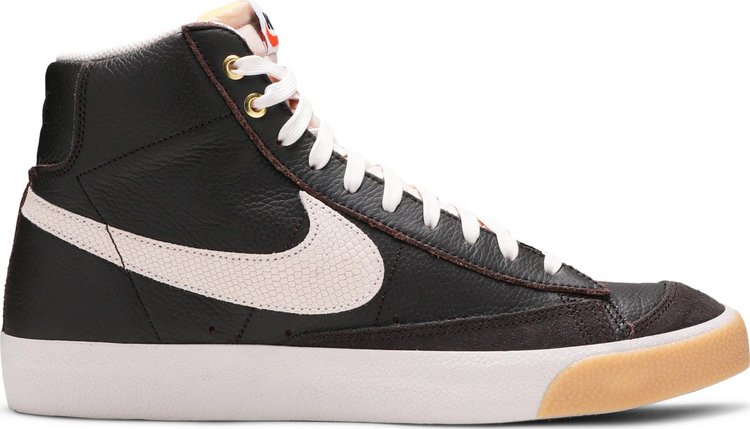 

Кроссовки Nike Blazer Mid '77 'Orewood Brown', черный