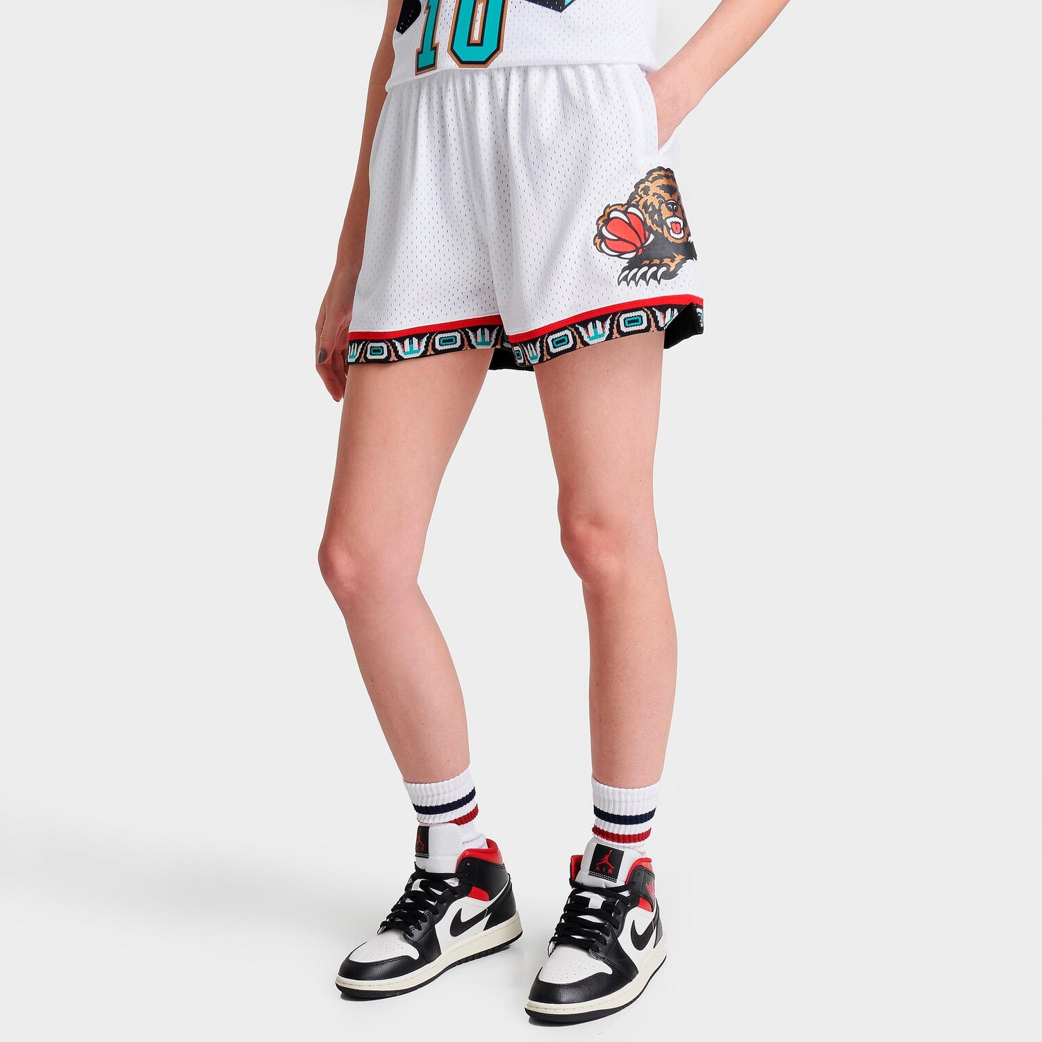 

Женские шорты Mitchell & Ness Vancouver Grizzlies 1995-96 Swingman, белый