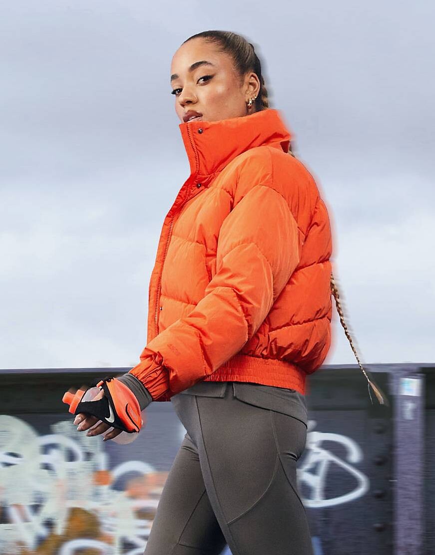 

Укороченная дутая куртка из ткани ASOS 4505