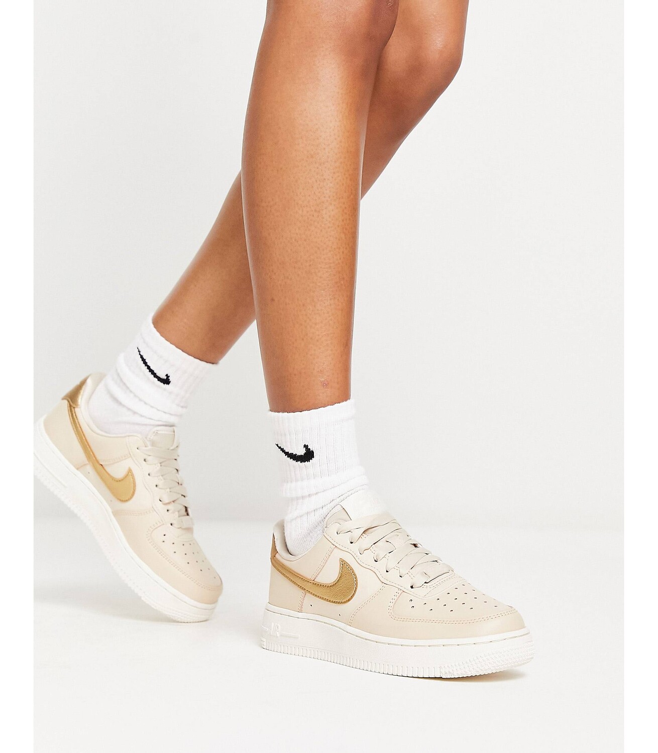 

Кроссовки Nike AF1 '07 цвета розово-золотой металлик