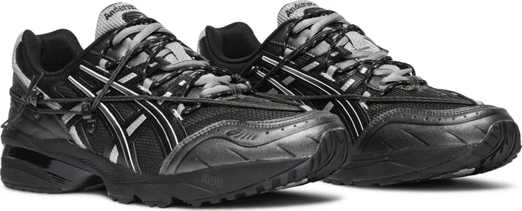 Black and best sale silver asics