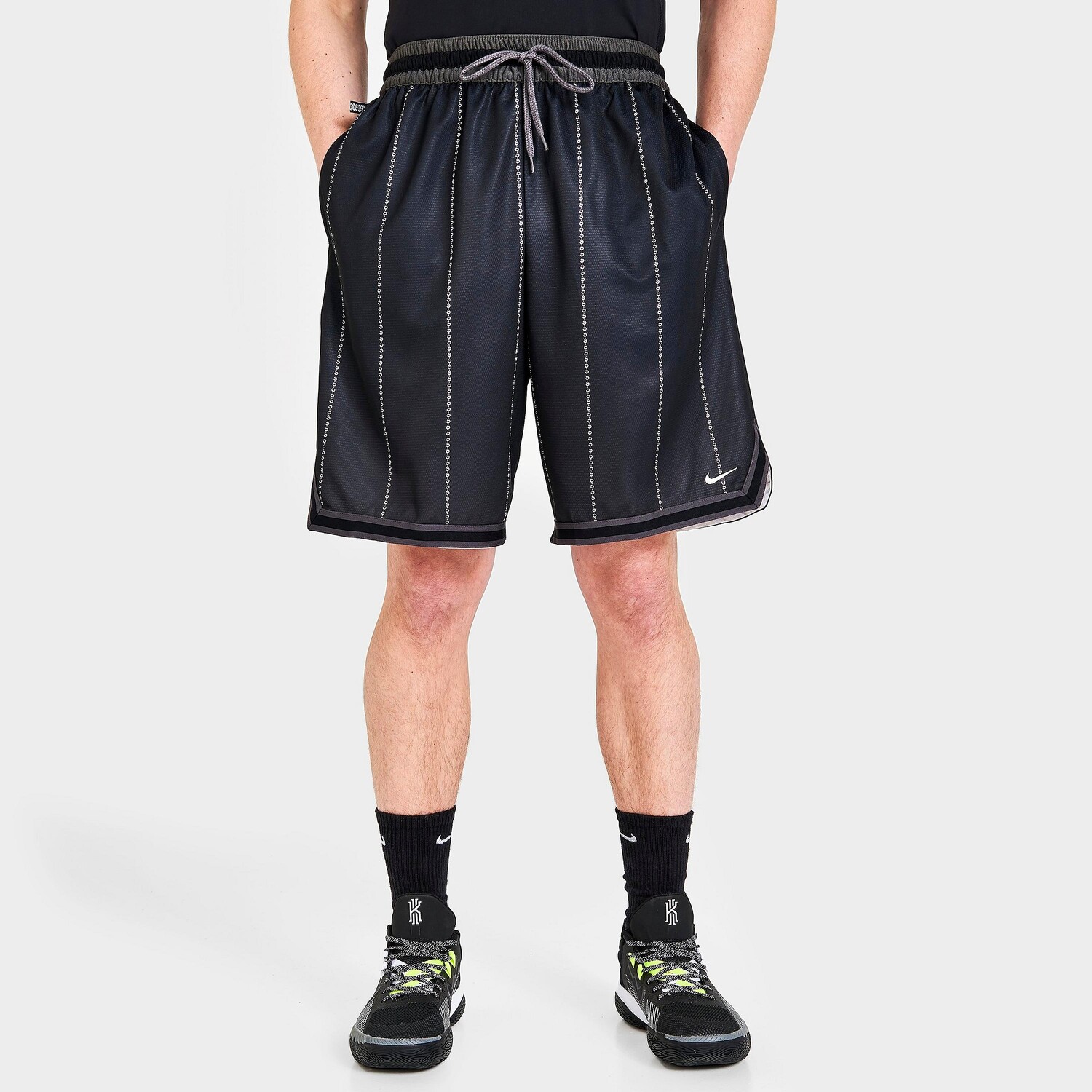 

Мужские баскетбольные шорты Nike Dri-FIT DNA 10 дюймов, черный