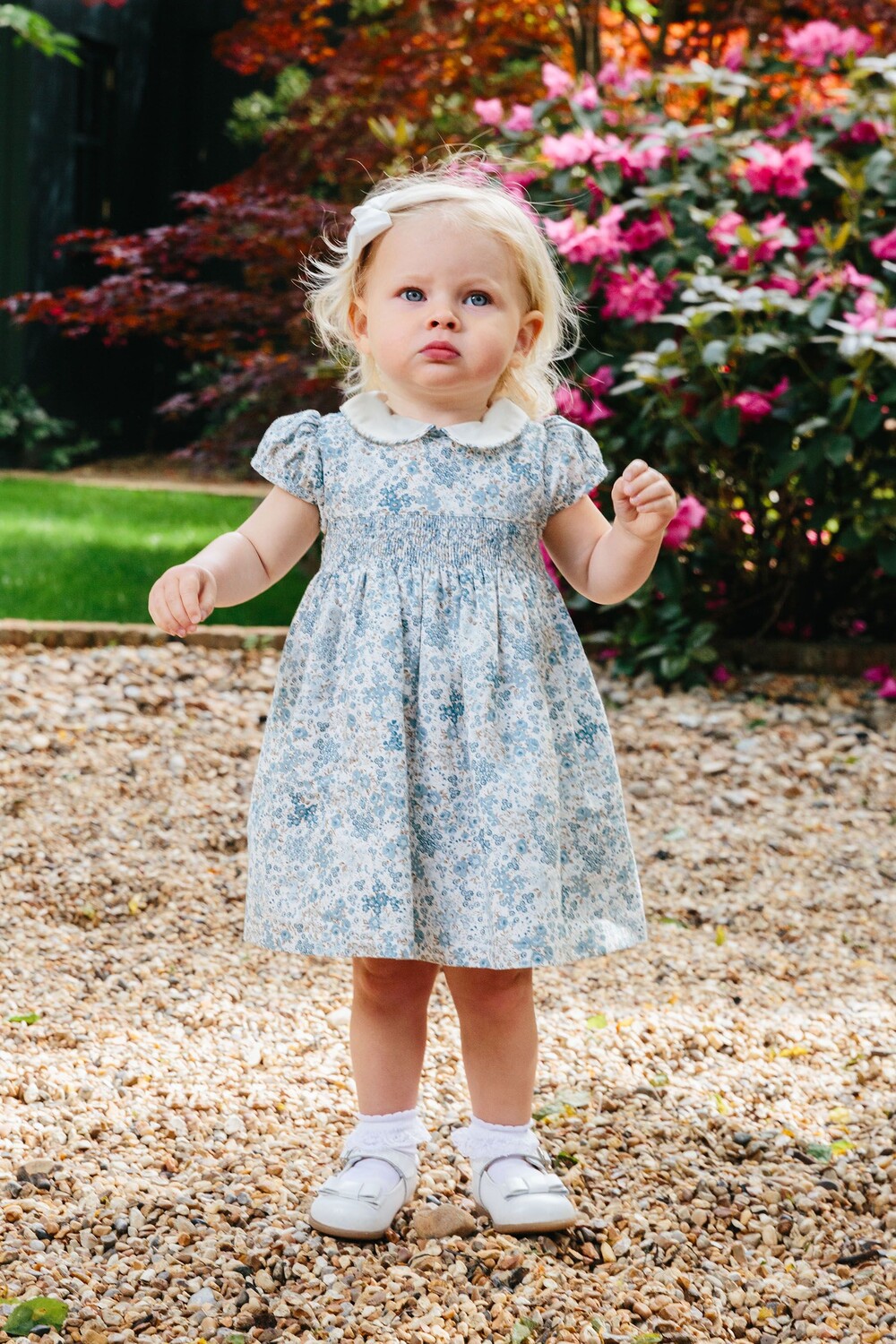 

Синее свободное платье Little Sea Arabella Bloom из хлопка с цветочным узором Trotters London, синий