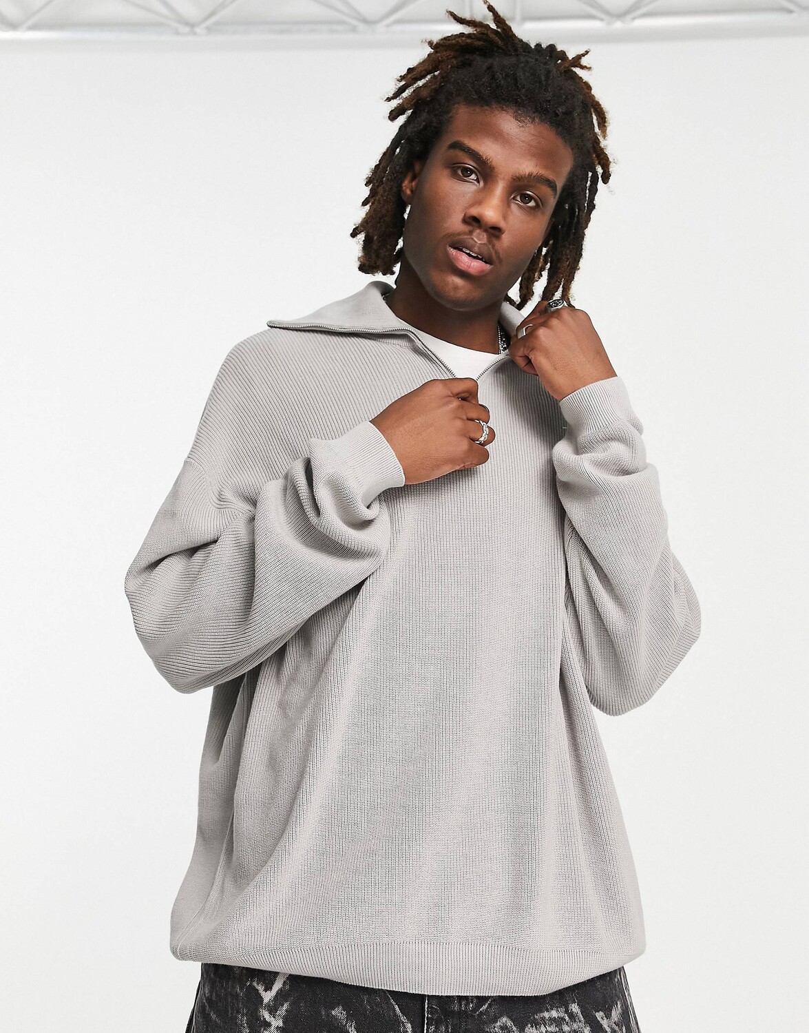 

Светло-серый свободный джемпер с молнией до половины ASOS DESIGN