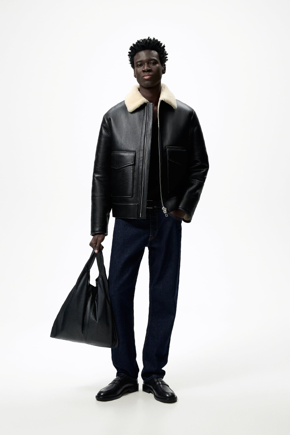 

Мягкая минималистическая сумка ZARA, черный
