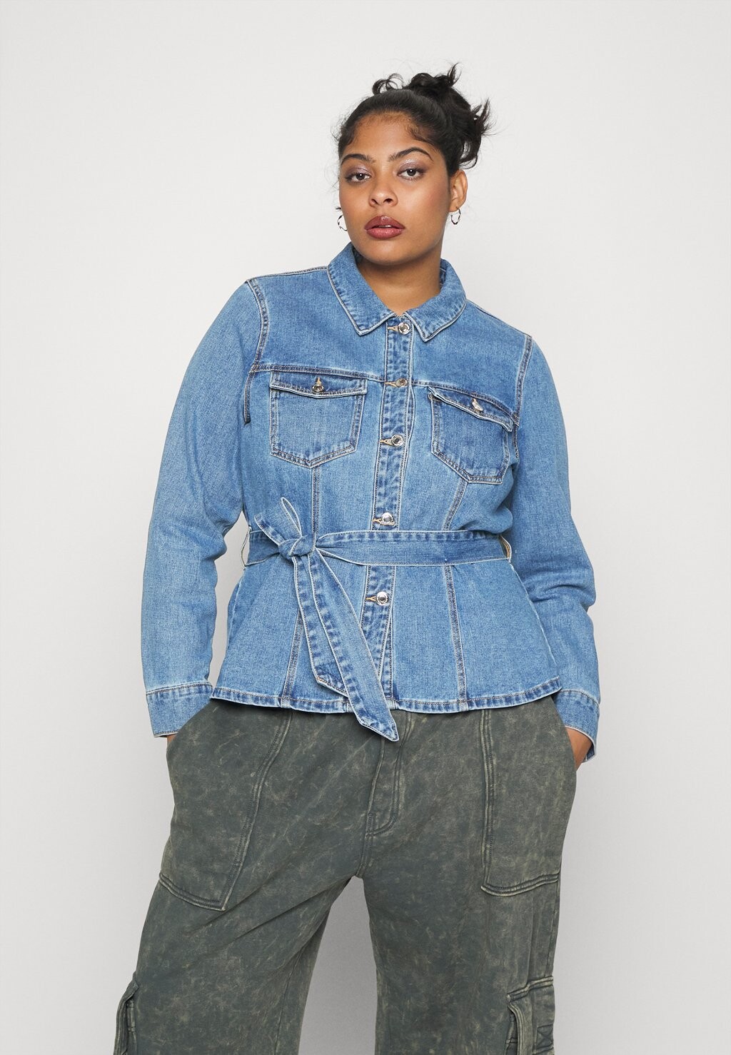 

Джинсовая куртка Vero Moda