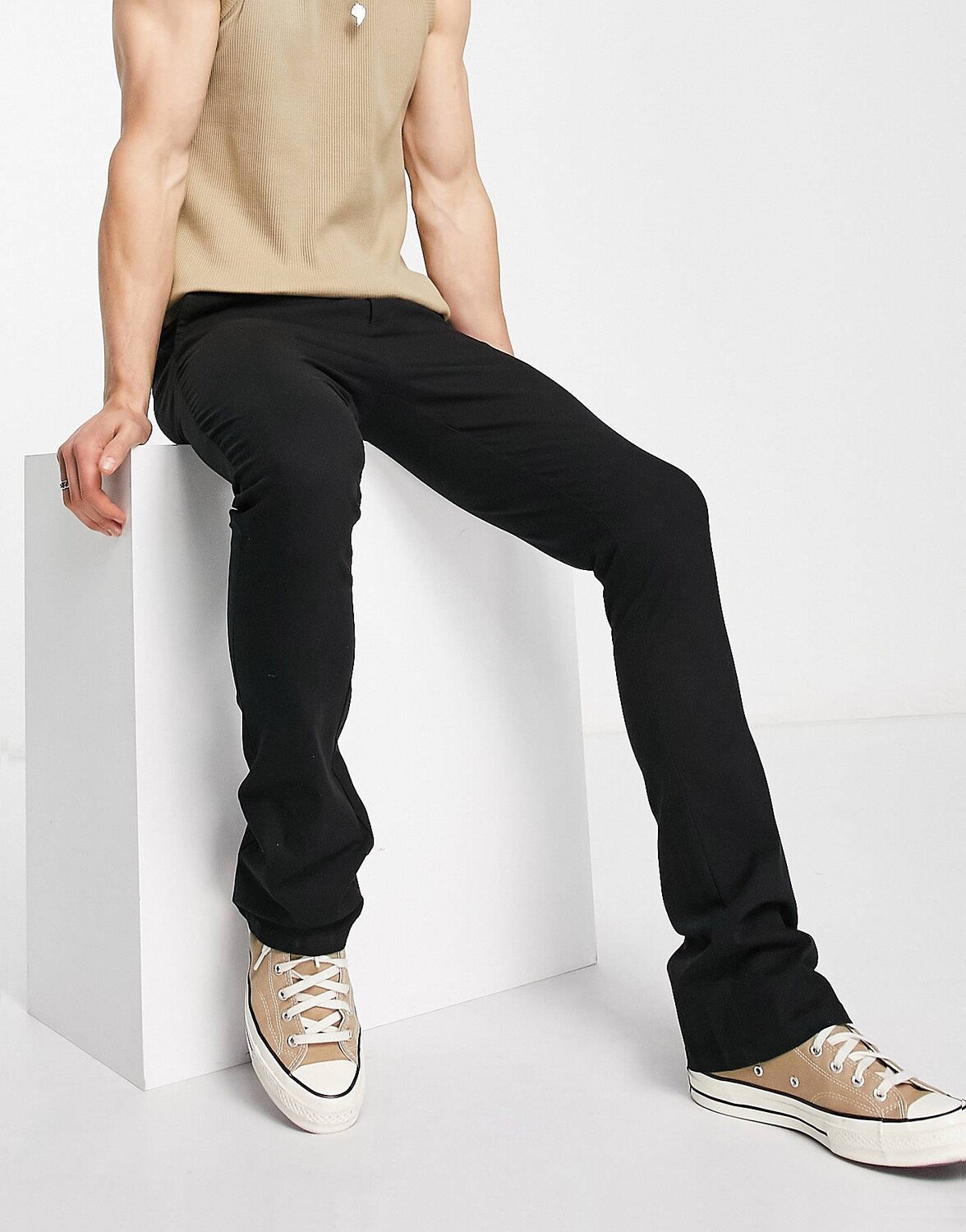 

Черные эластичные расклешенные брюки ASOS DESIGN, Черный