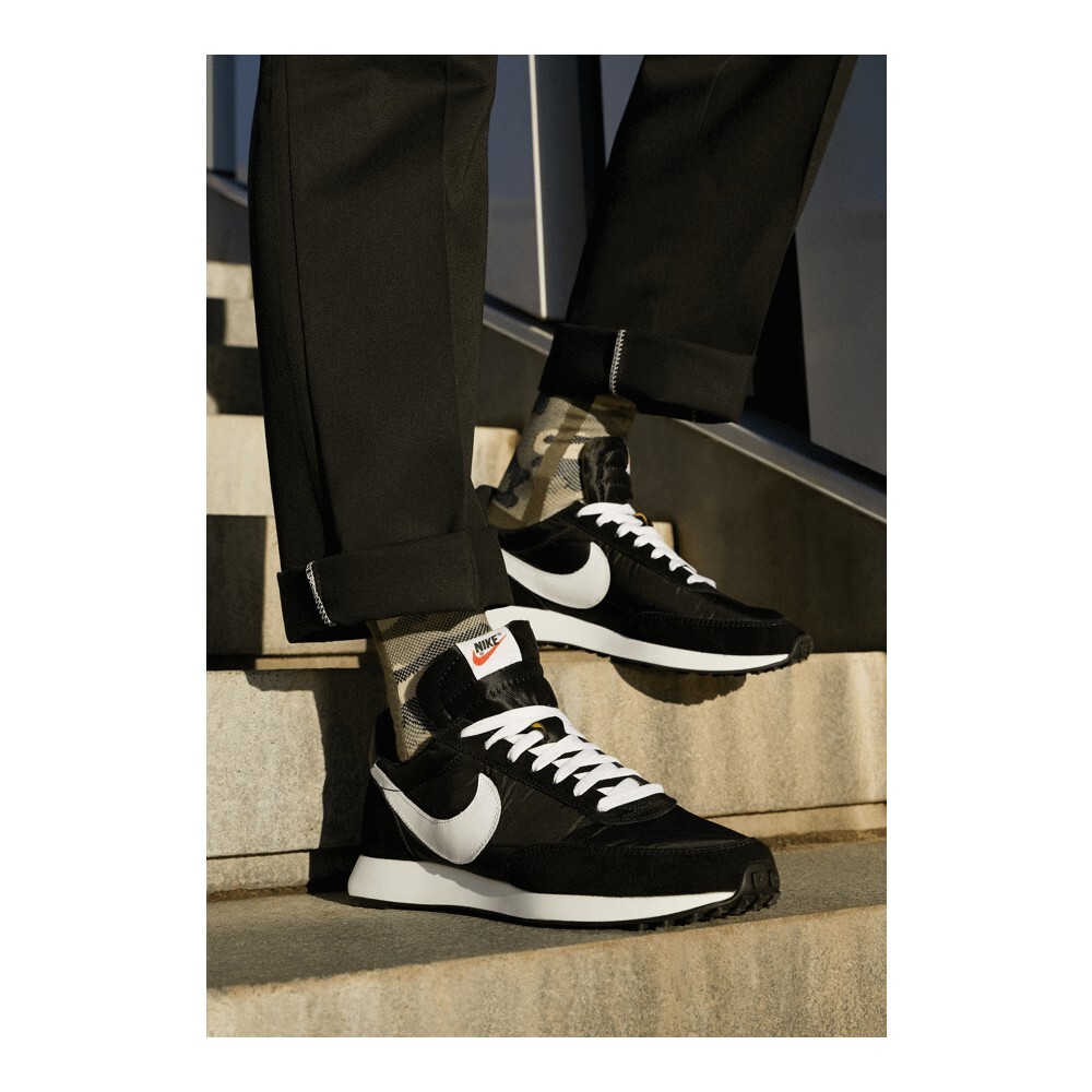 Nike air shop tailwind 79