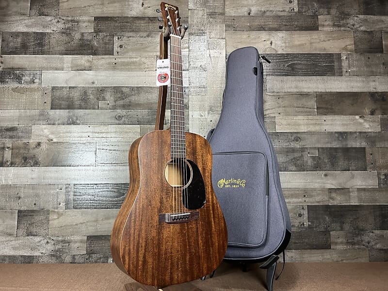 

Акустическая гитара Martin D-15M Mahogany Dreadnought Acoustic Guitar - Natural W/Gig Case