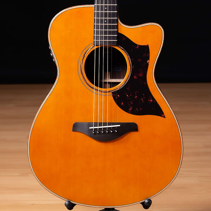

Электроакустическая гитара Yamaha AC3R — Vintage Natural SN IHP010079