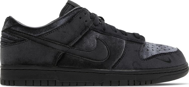 Nike dunk on sale dover street market