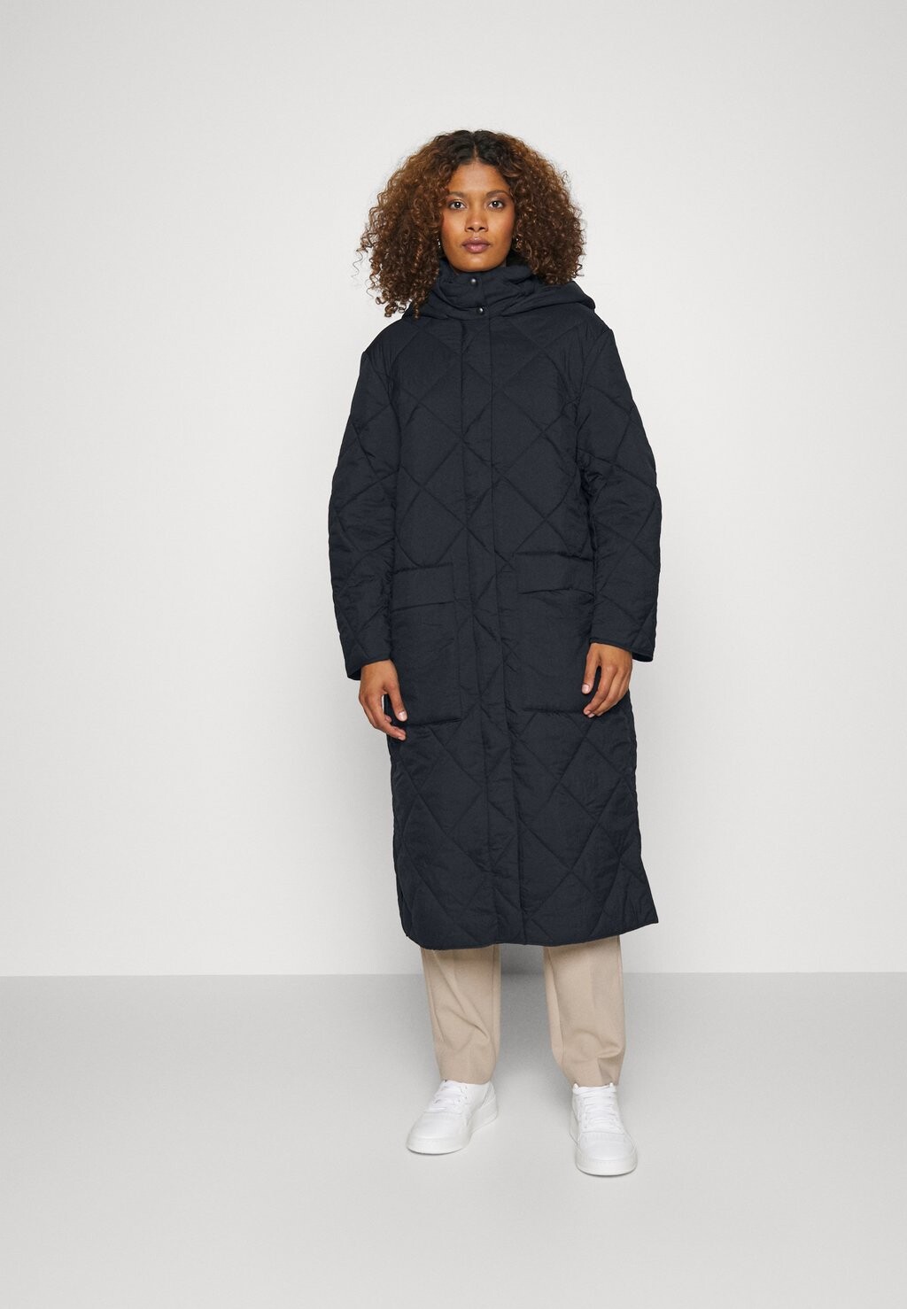 

Зимняя куртка Esprit