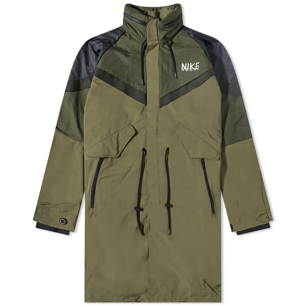 

Тренч Sacai Nike