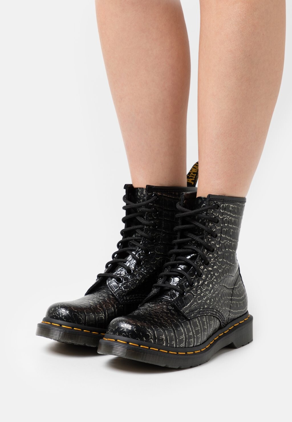 

Ботильоны на шнуровке 1460 Dr. Martens, бронза