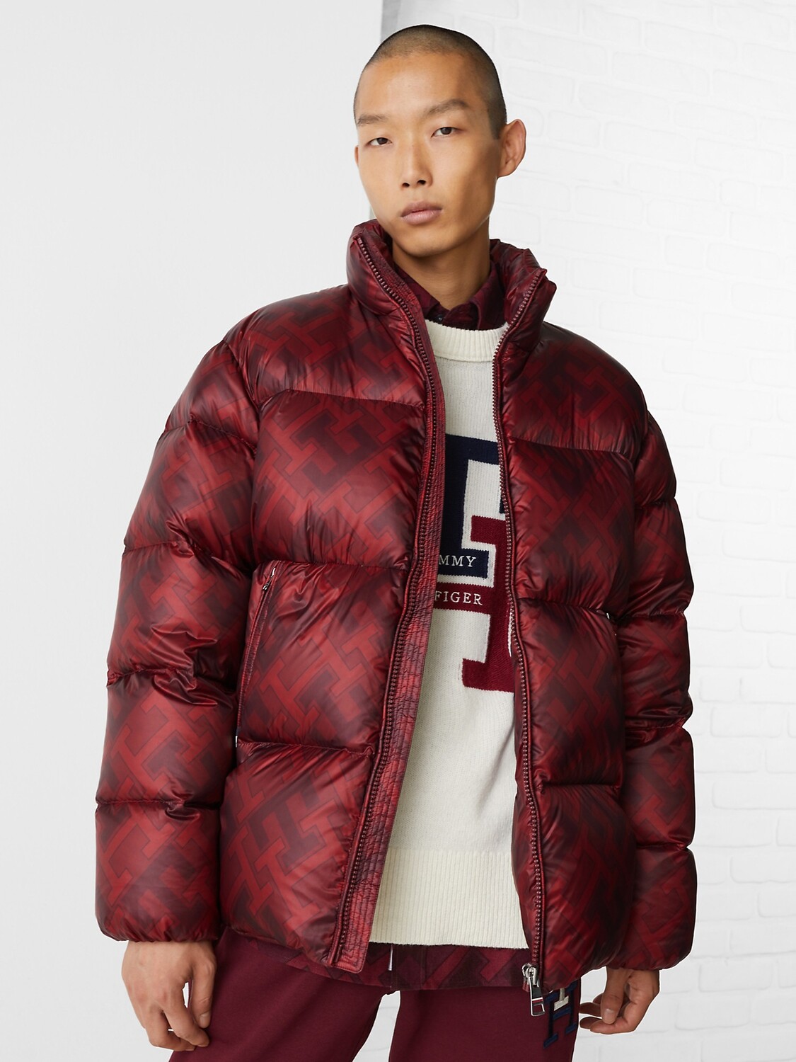 

Пуховик th monogram Tommy Hilfiger, красная монограмма