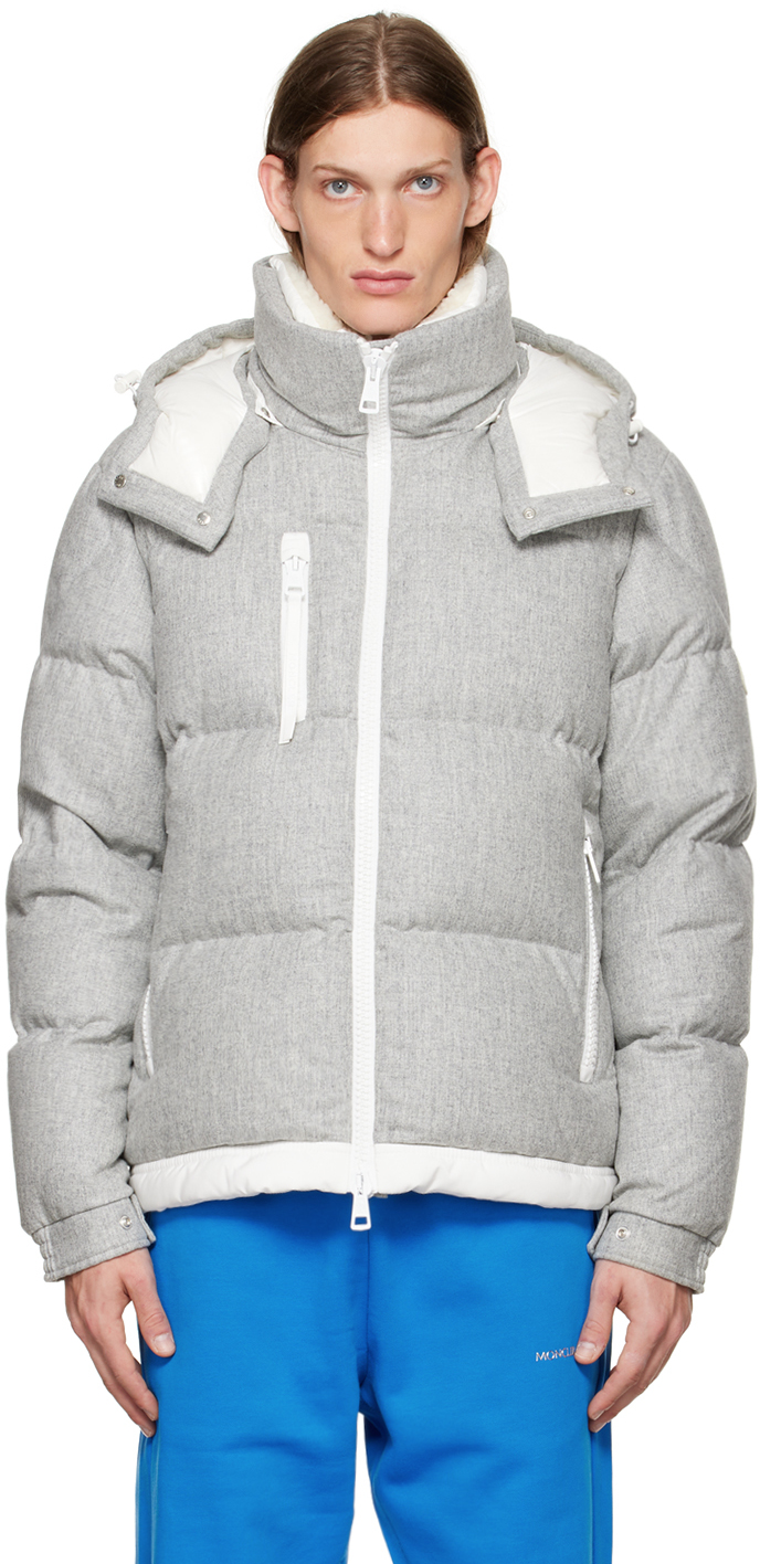 Серый пуховик Tarentaise Moncler