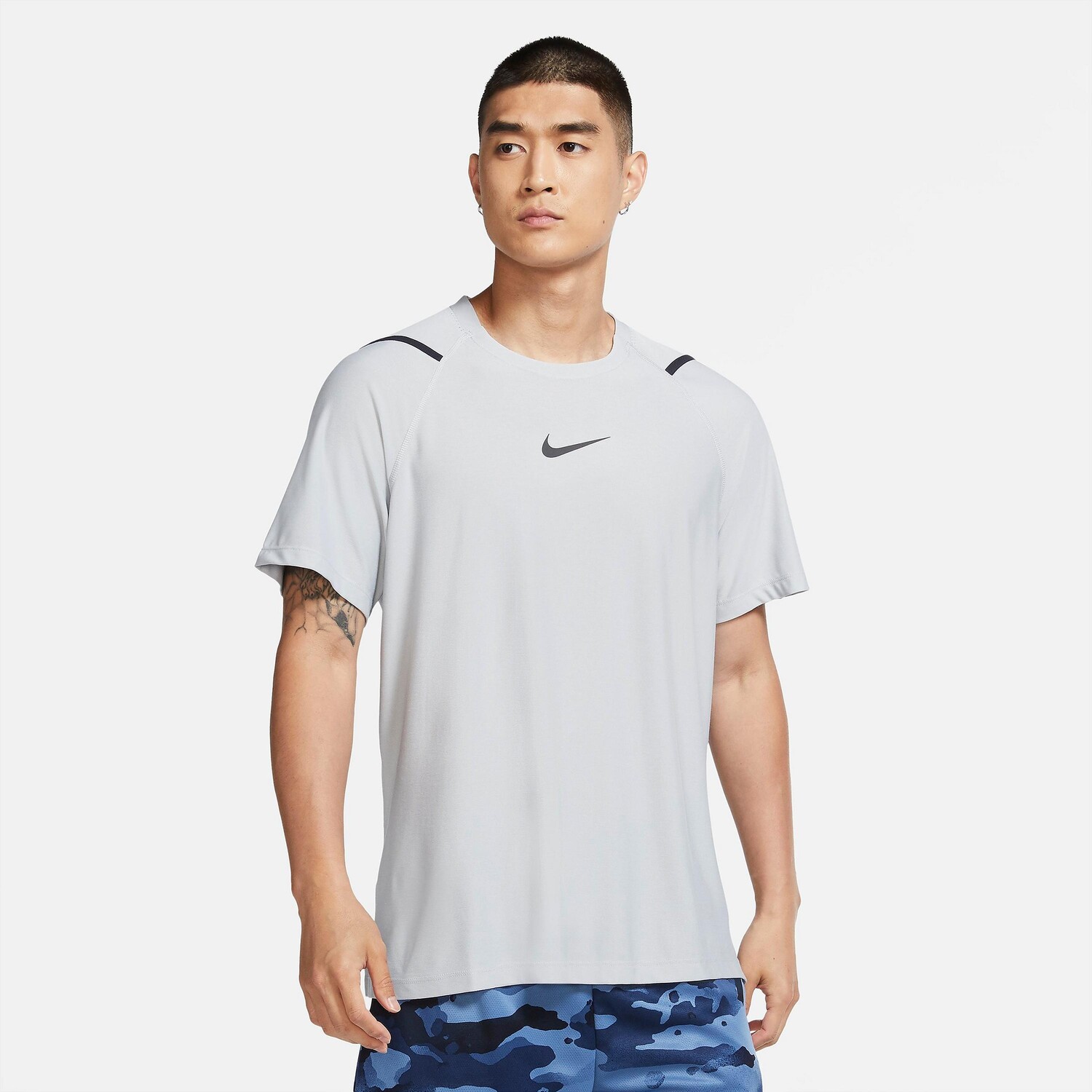 

Мужская футболка Nike Pro для тренировок, серый