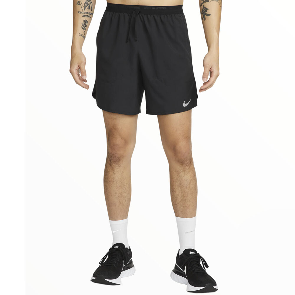 

Шорты Nike Dri-FIT Stride Unlined Running, черный