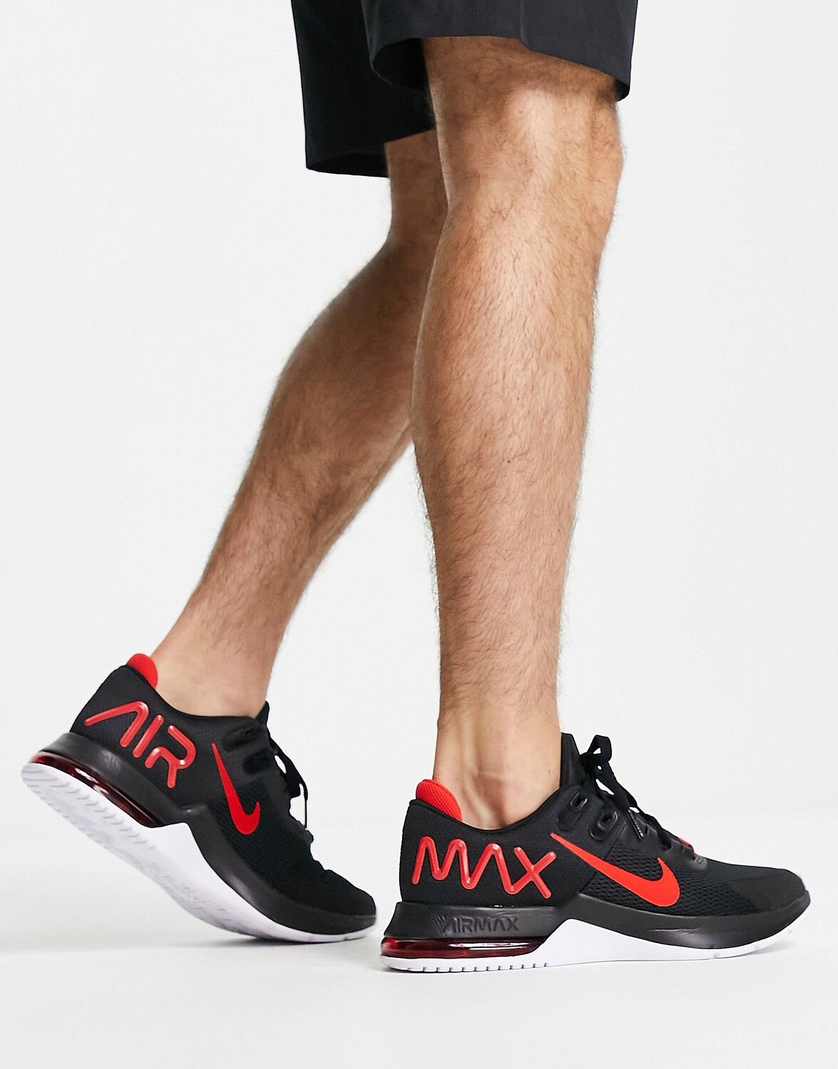 

Черно-красные кроссовки Nike Training Air Max Alpha 4