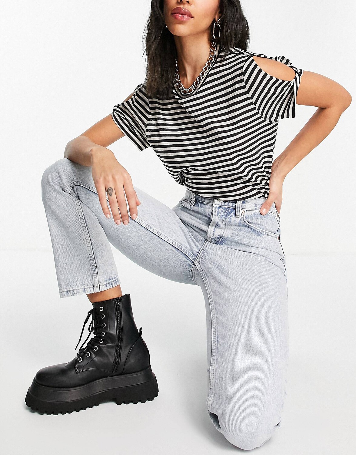 

Выбеленные джинсы Topshop Editor