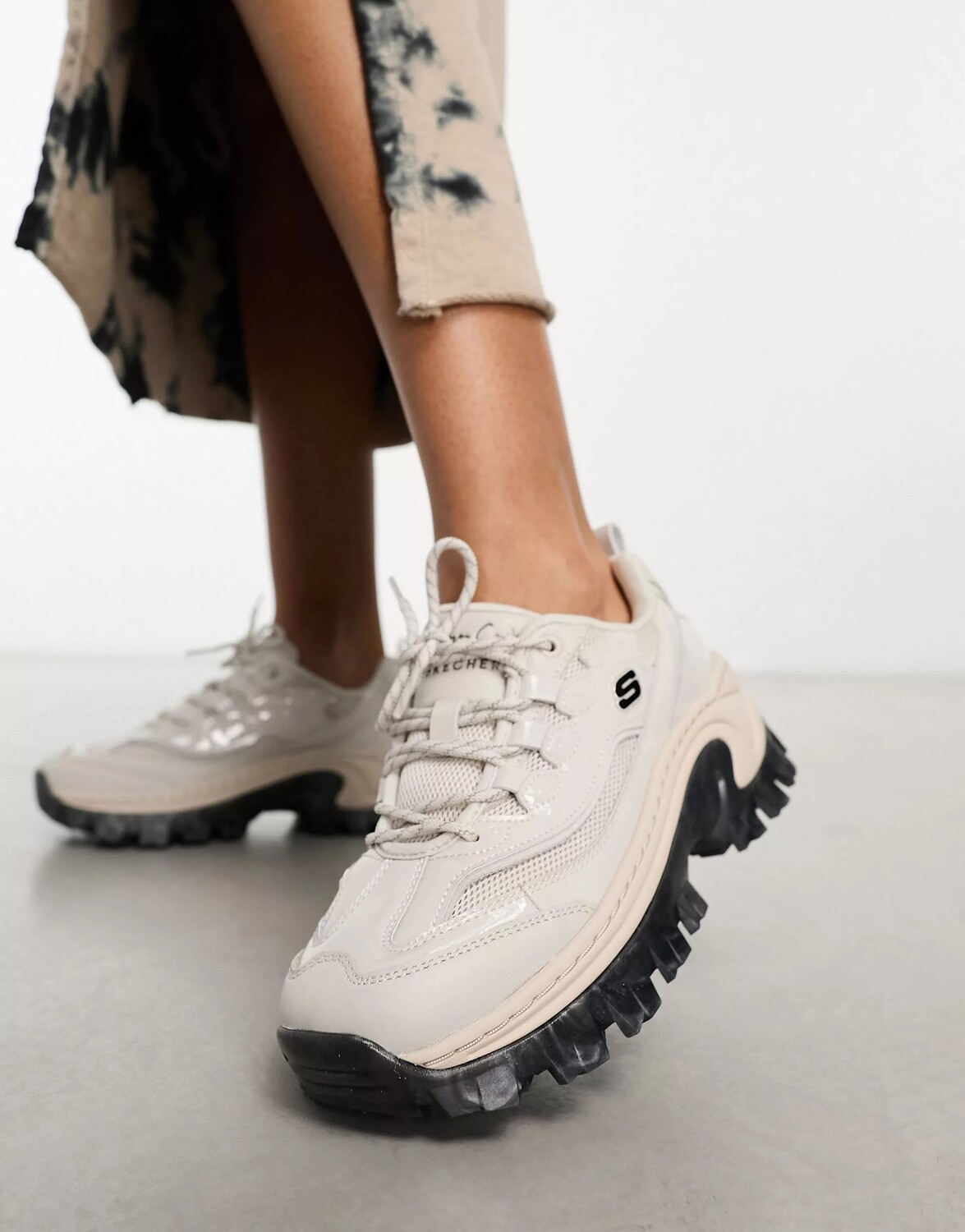 

Кроссовки Skechers X Doja Cat Hi-ryze Chunky, бежевый