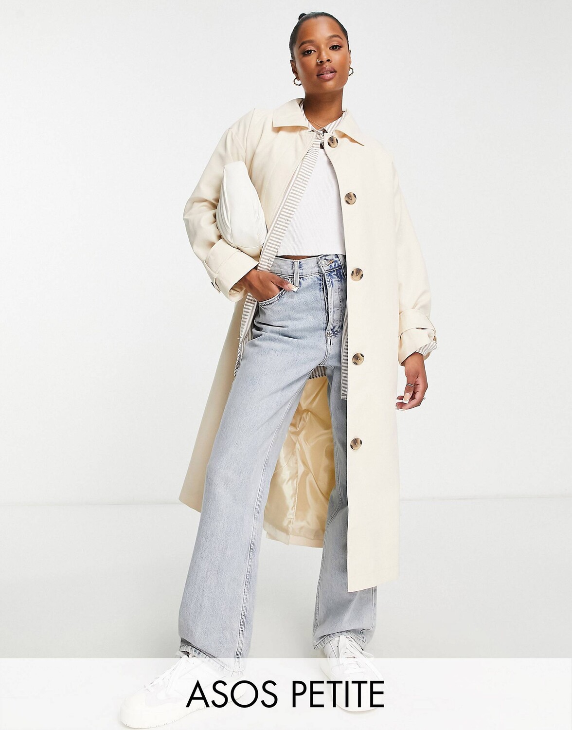

Тренч бойфренда ASOS DESIGN Petite с камнем, Серый