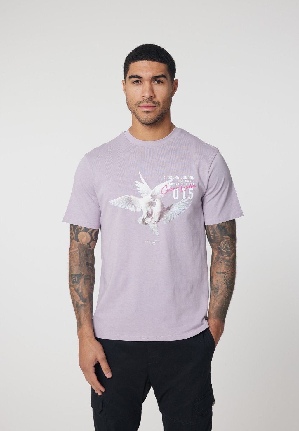 

Футболка с принтом Doves Logo Number Tee CLOSURE London, цвет lilac