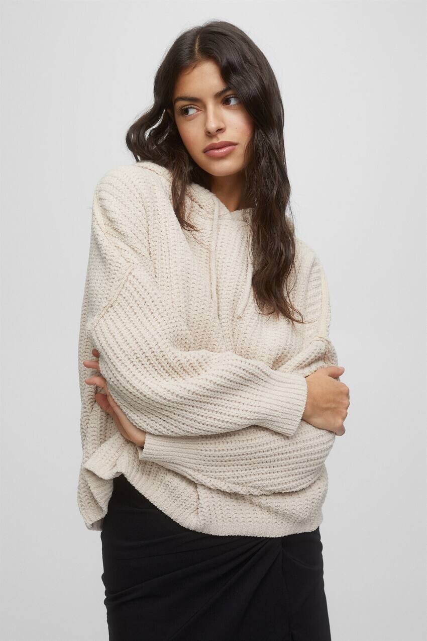 

Свитер с капюшоном из синели Pull&Bear, песочный