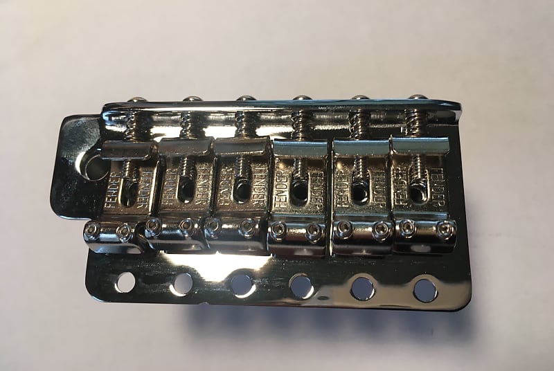 НОВЫЙ БРИДЖ FENDER 50s RI STRATOCASTER TREMOLO С HEAVY BLOCK 2 3/16" Vibrato bridge - фото