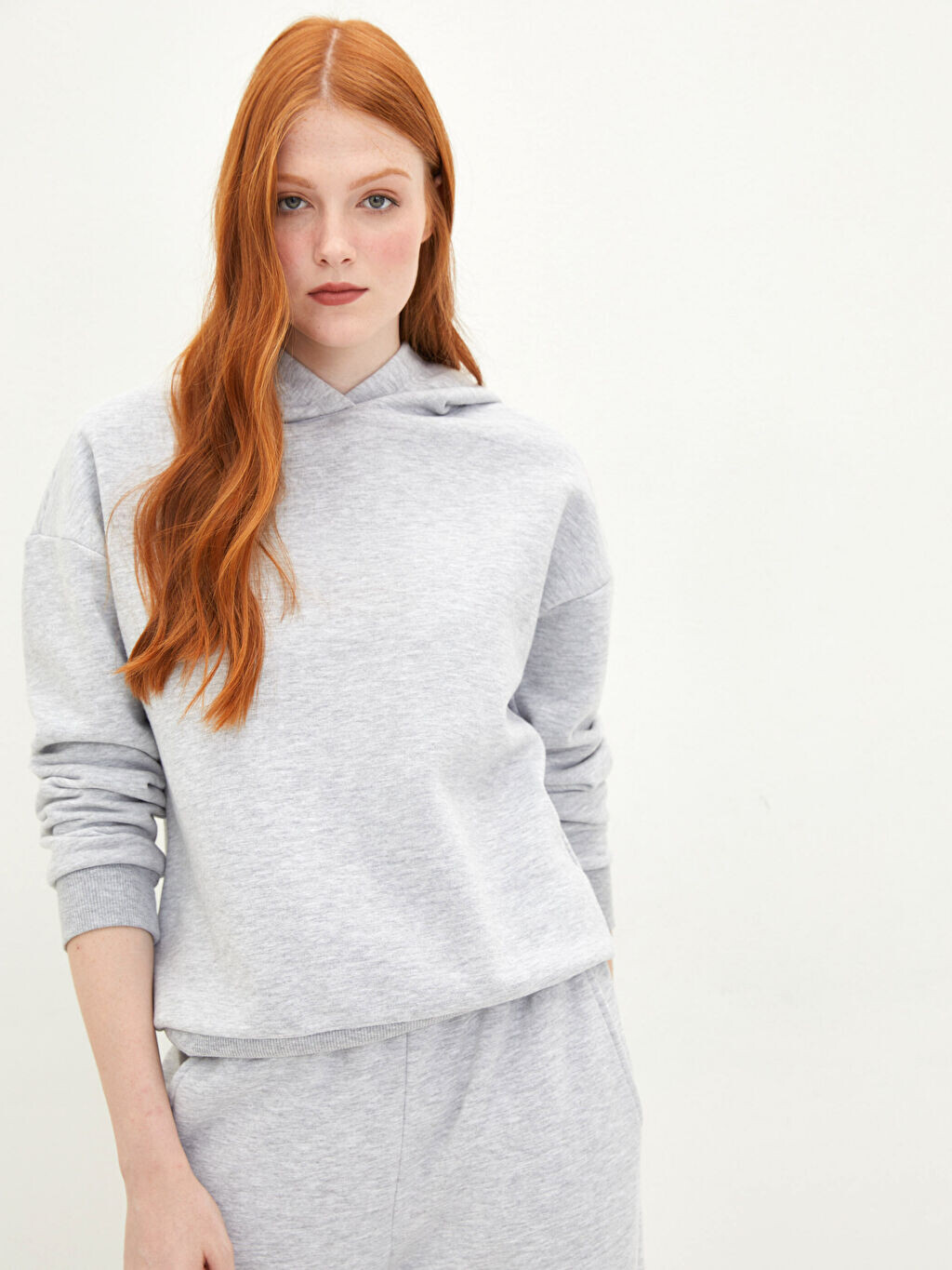 

Женская толстовка с капюшоном однотонная с длинным рукавом LCW Casual, Серый