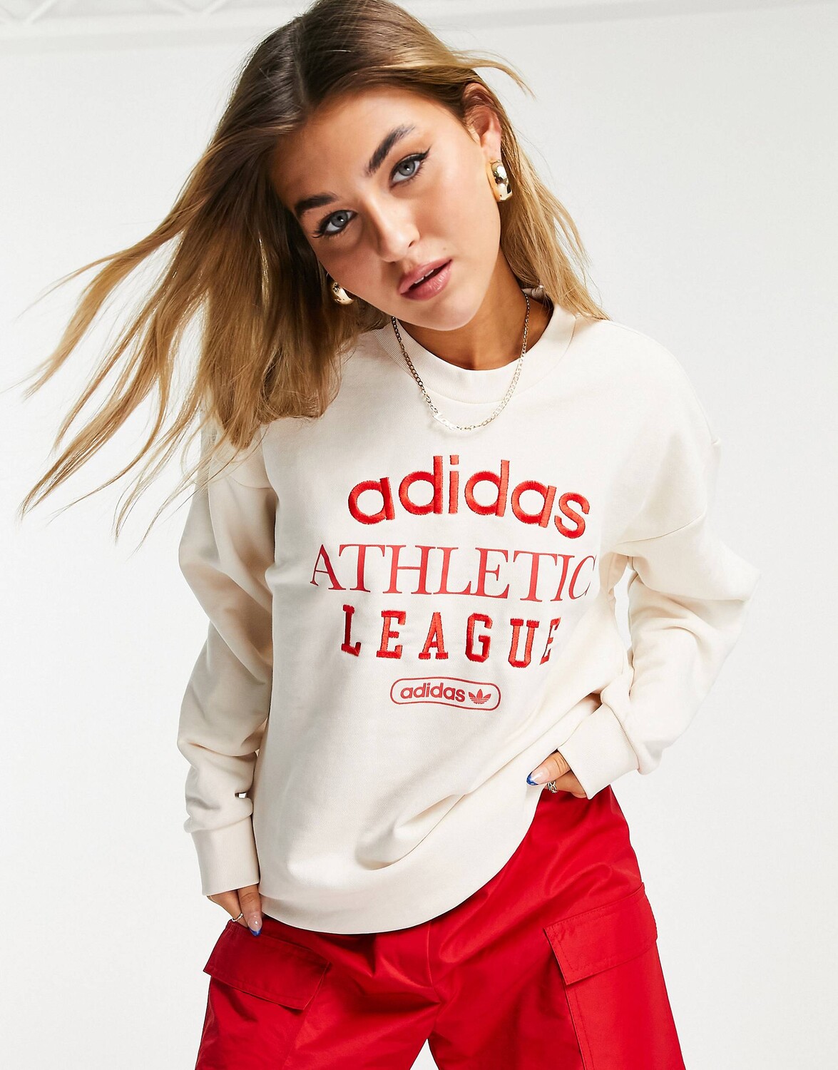 Заказать Кремово-белый свитшот adidas Originals со слоганом «Retro ...