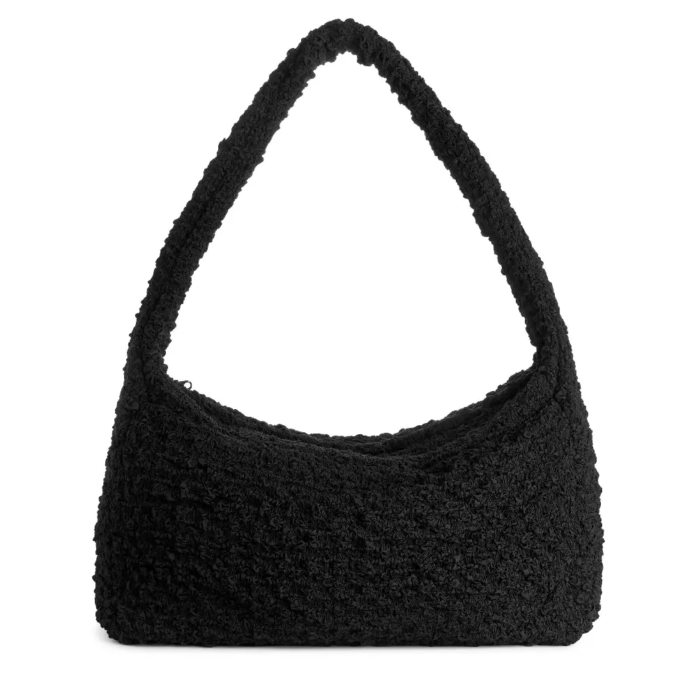 

Сумка Arket Crinkle-look Shoulder, черный
