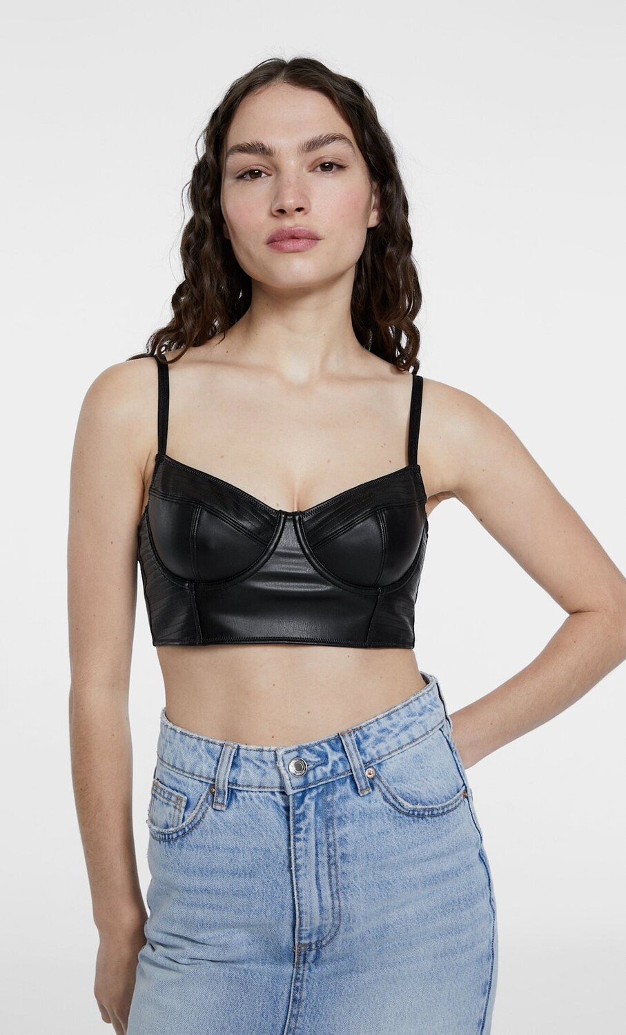 

Топ-бралетт из искусственной кожи Stradivarius, черный