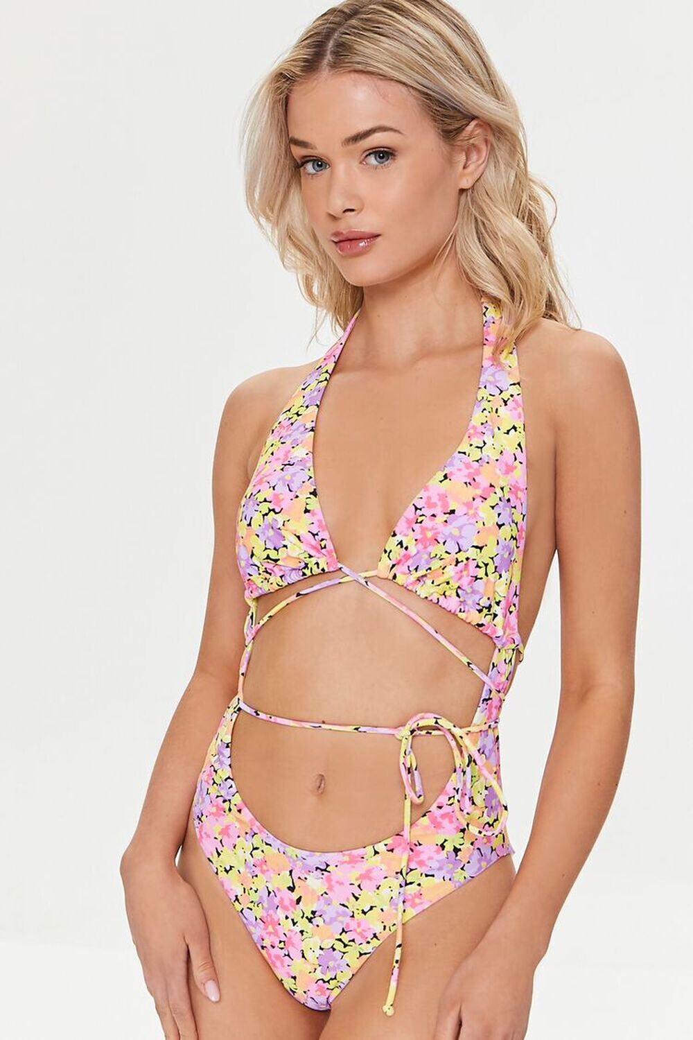 

Цельный купальник с цветочным принтом Forever 21, черный