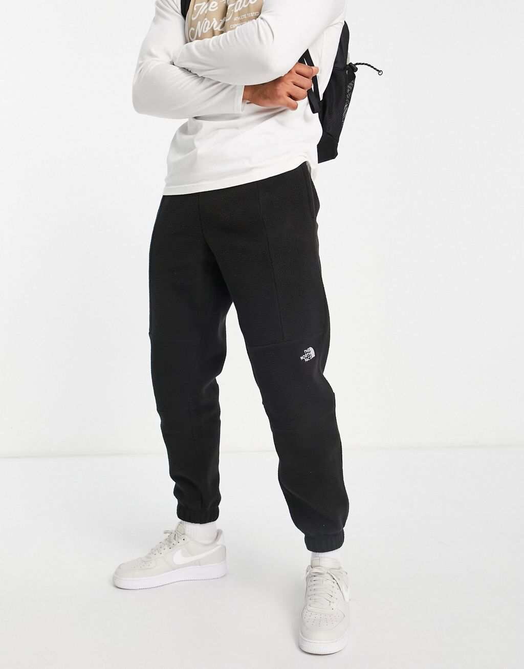 

Черные флисовые джоггеры с высоким ворсом The North Face Shispare эксклюзивно на ASOS