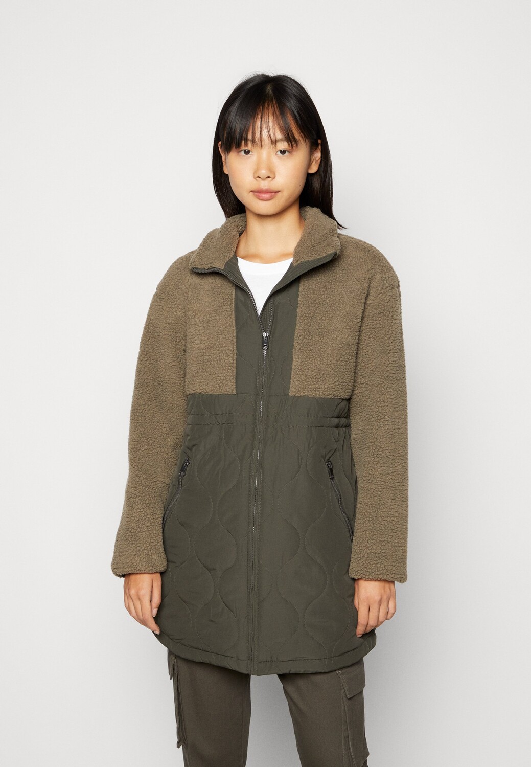 

Пальто зимнее Vero Moda, темно-зеленый