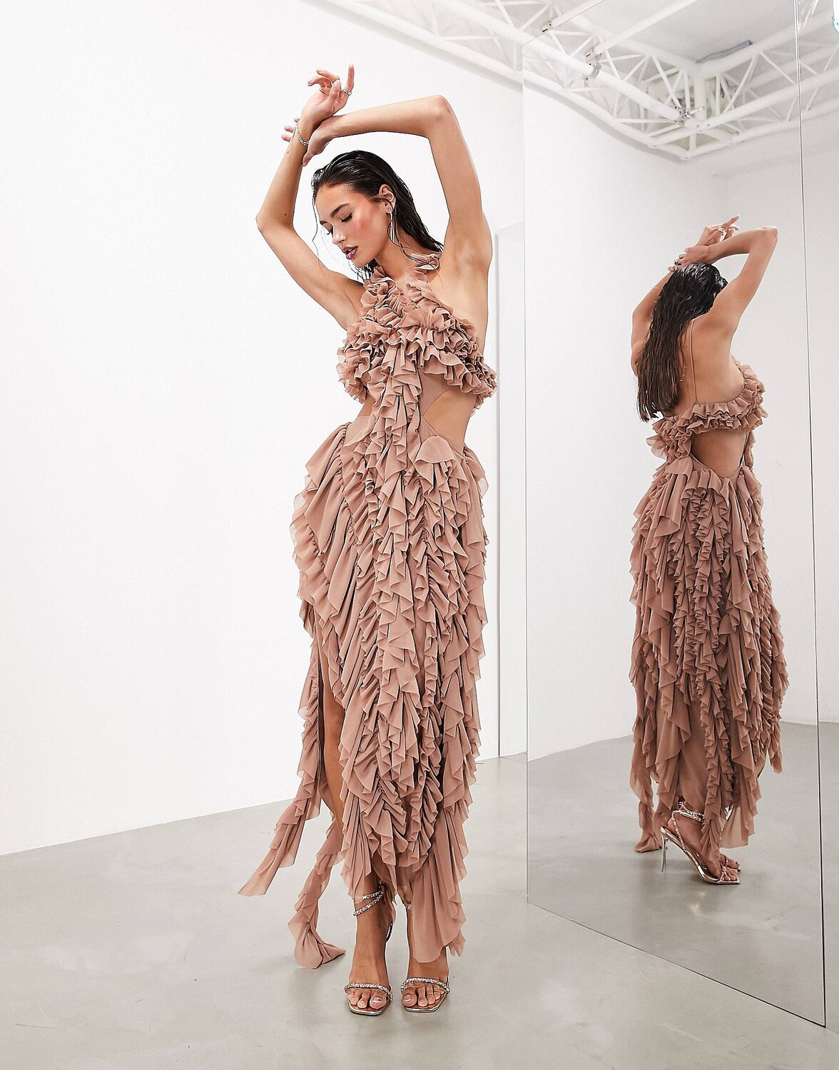 

Платье Asos Edition Sleeveless Cut Out Ruffle Maxi, бежевый