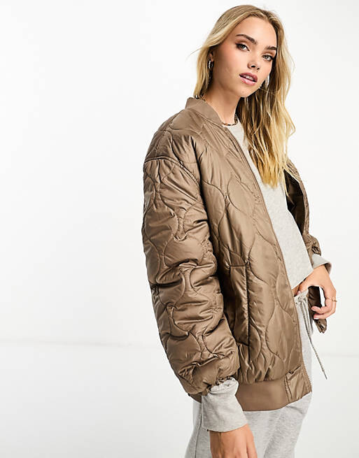 

Коричневый стеганый бомбер Vero Moda