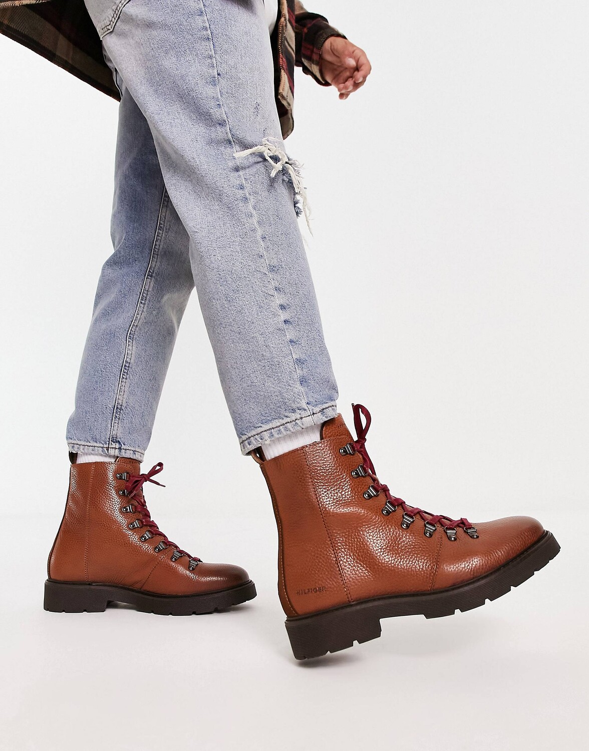 

Коричневые ботинки со шнуровкой Tommy Hilfiger