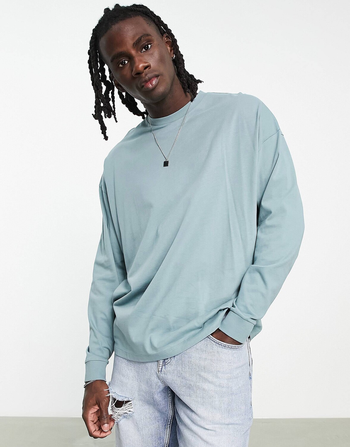 

Синяя футболка оверсайз с длинными рукавами ASOS DESIGN